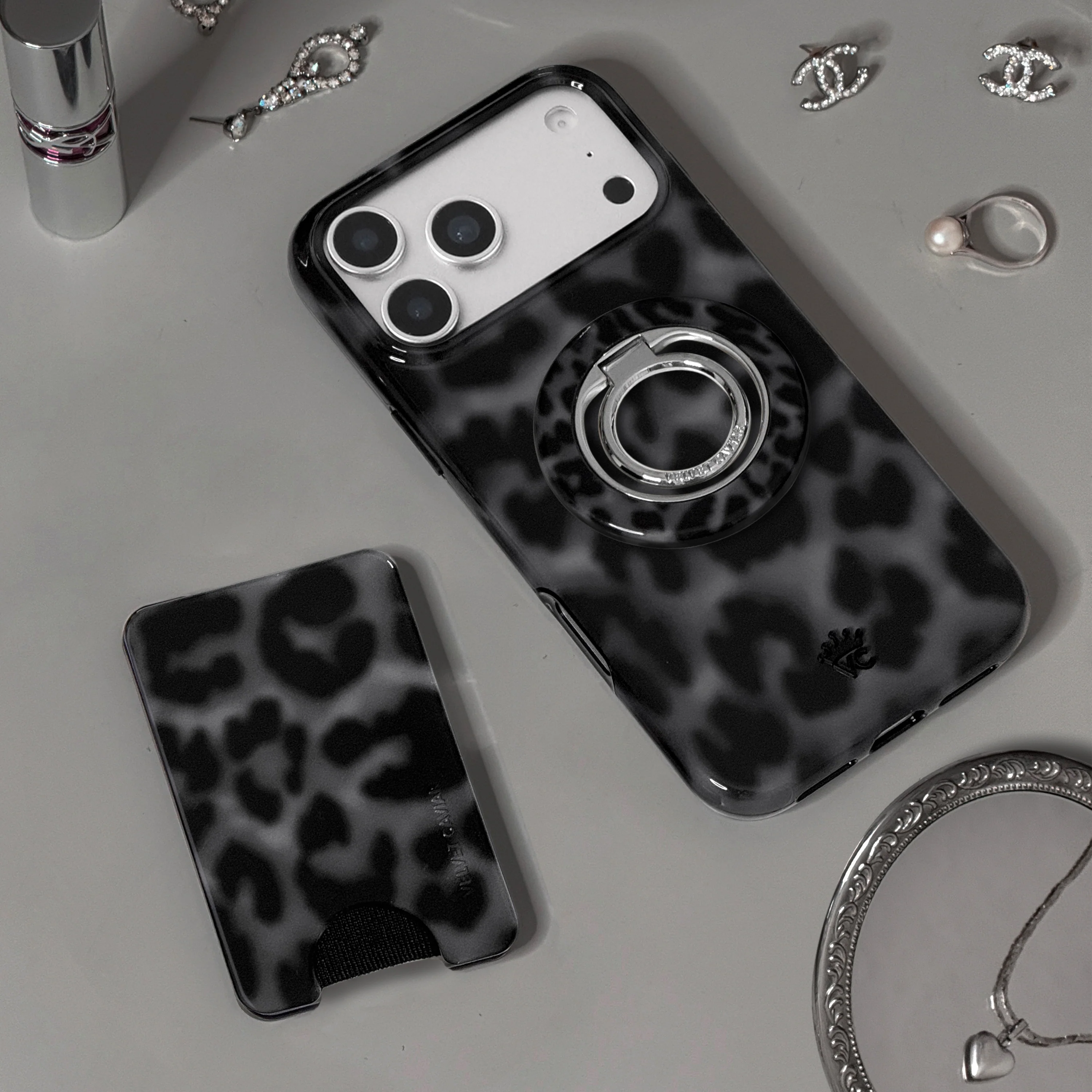 It Girl Black Leopard MagSafe Wallet - Image 7