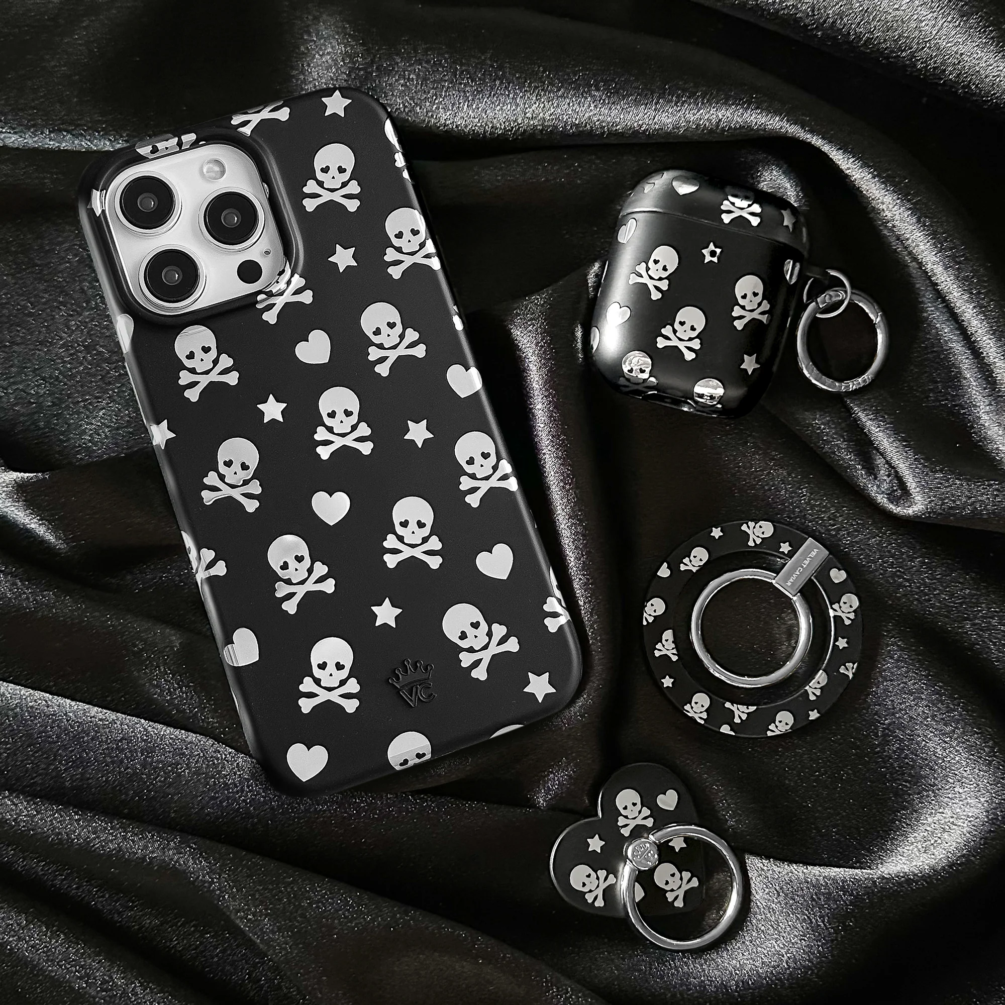 Chrome Skulls AirPod Case - Image 12